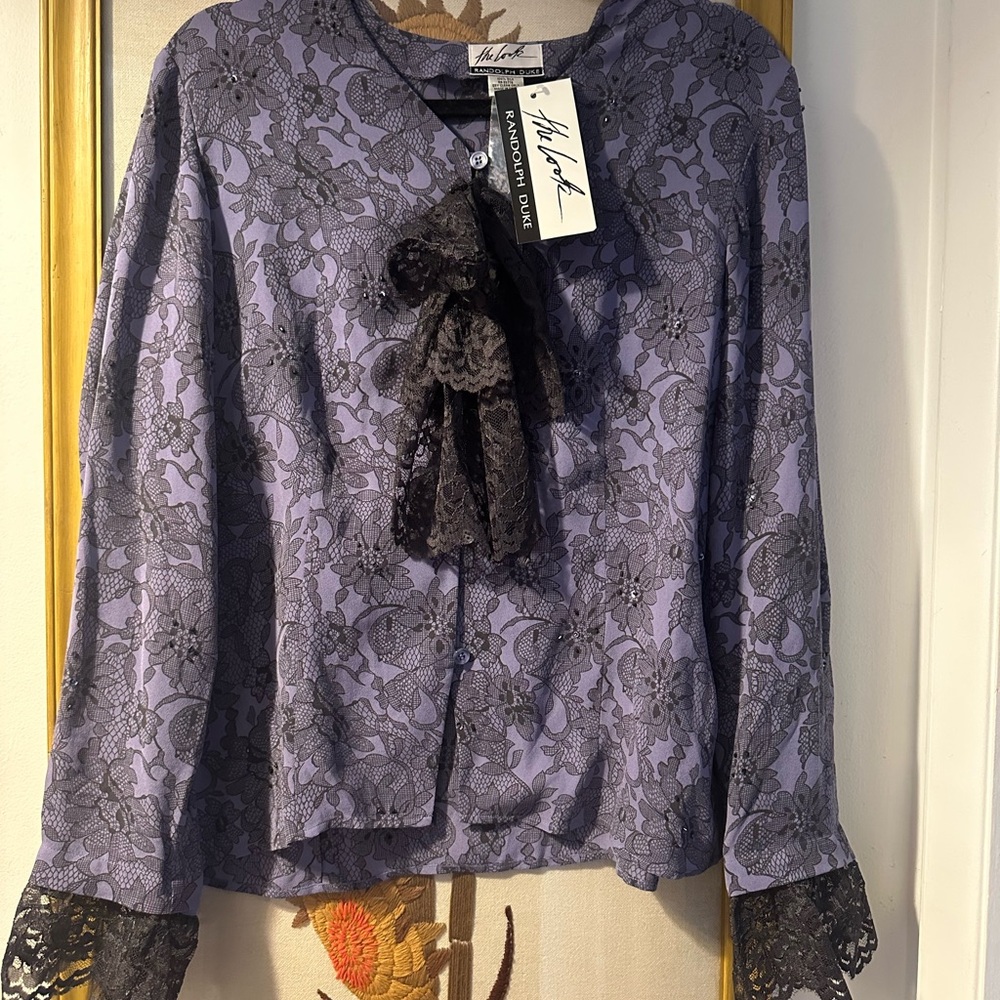 Vintage NWT 100% silk Blouse with Black Lace Trim lace tie removable